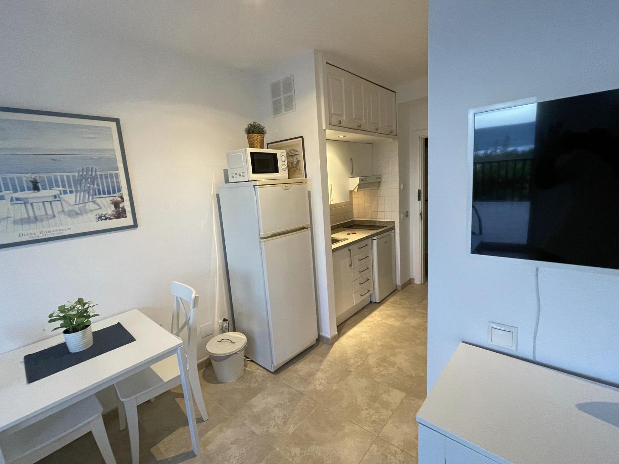 Estudio Con Insuperables Vistas Al Mar: Aparcamiento Marbella Buitenkant foto